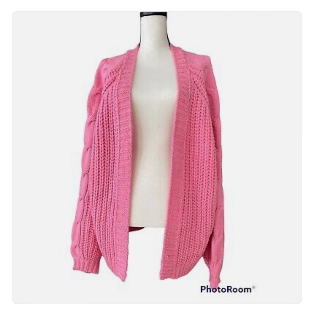 Line & Dot Oversized Cable knit Cardigan with ballon Sleeve